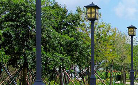 太阳能城中庭院灯价格为何差三倍?关键看这几点 太阳能城中庭院灯价格为何差三倍?关键看这几点